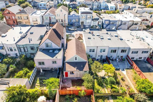 48 Harrington Street, San Francisco CA: https://media.crmls.org/mediaz/7cae3540-7d43-4d52-8105-c095fc4ae4ae.jpg