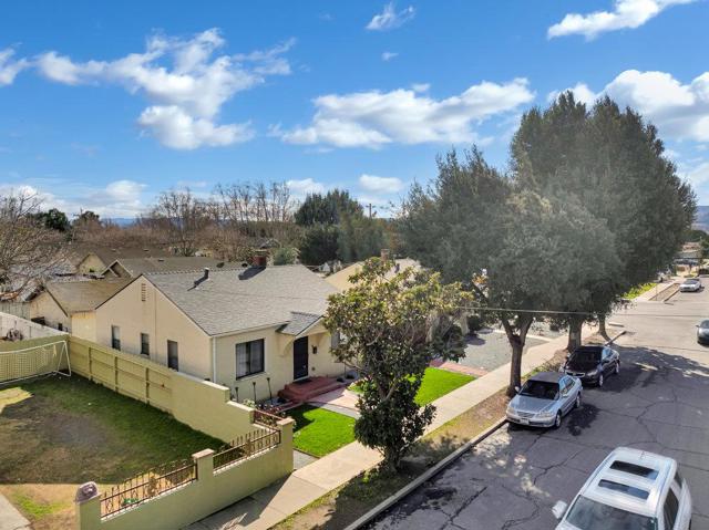 427 Ellis Street, King City CA: https://media.crmls.org/mediaz/7cae420b-bb0c-44a9-b9aa-29371615ed03.jpg
