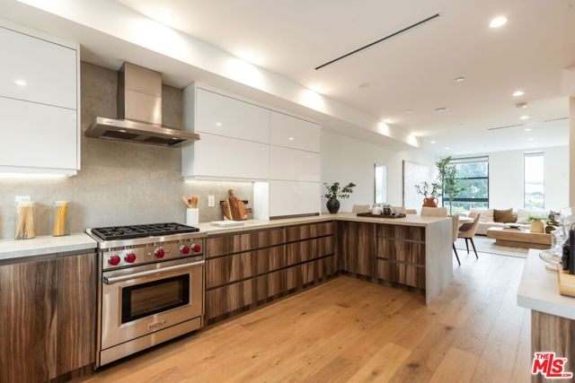11337 Pearl Street, Los Angeles CA: https://media.crmls.org/mediaz/7cae90fe-b12e-4658-a243-678758457edc.jpg