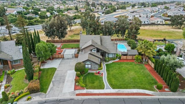 151 Tierra Del Sol, Hollister CA: https://media.crmls.org/mediaz/7caeae27-363a-4e2d-a2af-00e713e88871.jpg