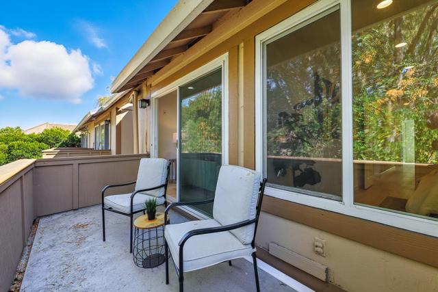 2452 W Bayshore Road, Palo Alto CA: https://media.crmls.org/mediaz/7caf1342-1d60-41f1-86b8-f37a01461c0f.jpg