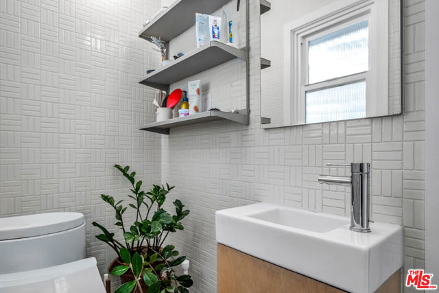 MLS #25597425 image #23