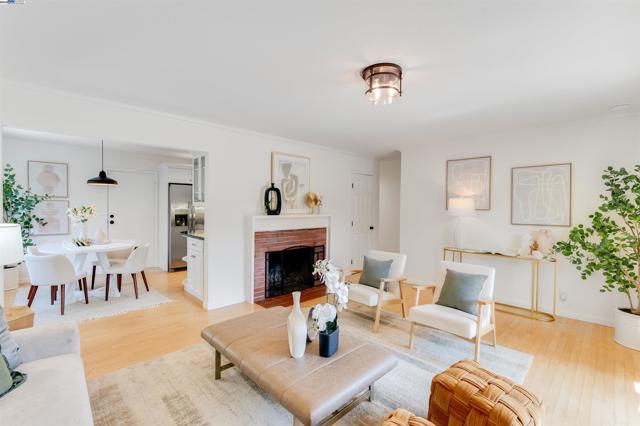 1337 Pennsylvania Blvd, Concord CA: https://media.crmls.org/mediaz/7caf634b-fb02-4a63-898a-1dfad8b7282a.jpg