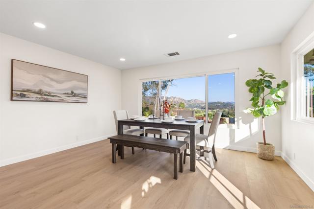 25311 Jesmond Dene Road, Escondido CA: https://media.crmls.org/mediaz/7cb00143-7a58-4266-849d-a17fe71fc9c4.jpg