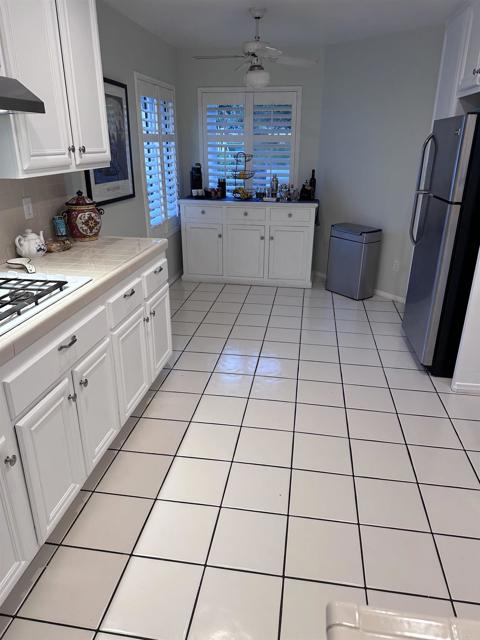 Detail Gallery Image 2 of 17 For 2547 La Costa Ave, Chula Vista,  CA 91915 - 2 Beds | 2 Baths