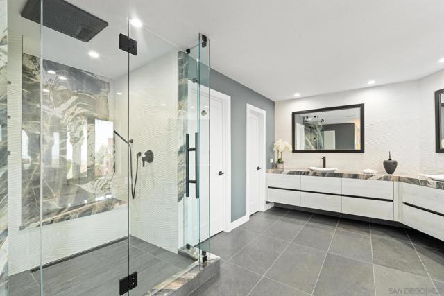 1695 Neale St, San Diego CA: https://media.crmls.org/mediaz/7cb20112-13d5-43c8-84e4-01dc9c3e85cd.jpg