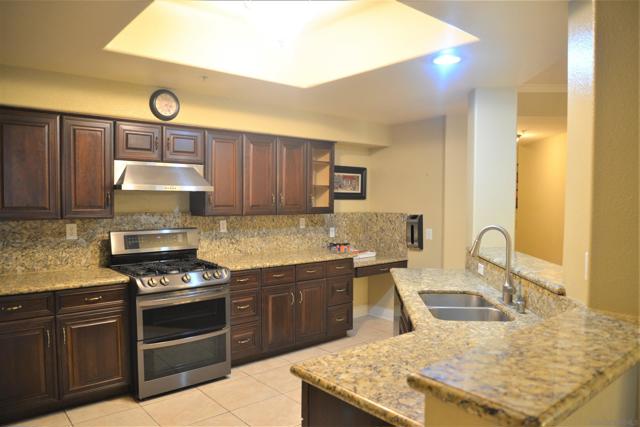 12374 Carmel Country Rd, San Diego CA: https://media.crmls.org/mediaz/7cb2334a-5f17-491c-961a-d7cd993ad3aa.jpg
