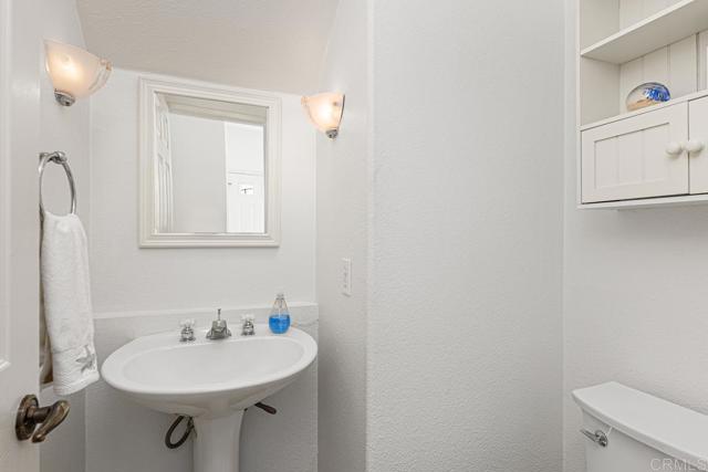 Detail Gallery Image 16 of 39 For 12415 Ruette Alliante, San Diego,  CA 92130 - 4 Beds | 2/1 Baths