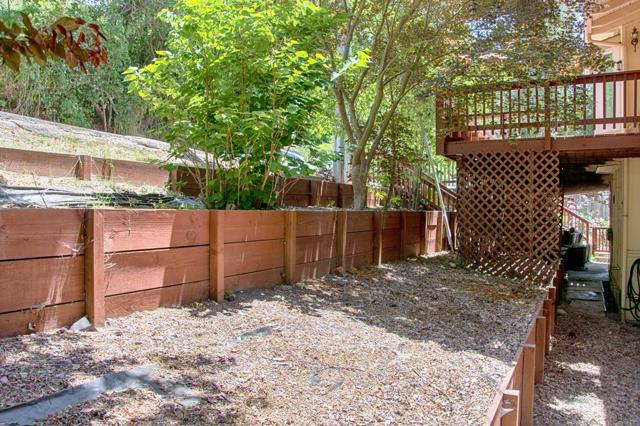 41 Grandview Avenue, Felton CA: https://media.crmls.org/mediaz/7cb3f621-325b-4669-b79f-8e2181aef32e.jpg