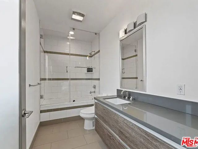 6728 W Hepburn Way, Los Angeles CA: https://media.crmls.org/mediaz/7cb48716-04e3-4bd5-83cc-09a9a30e2ca5.jpg