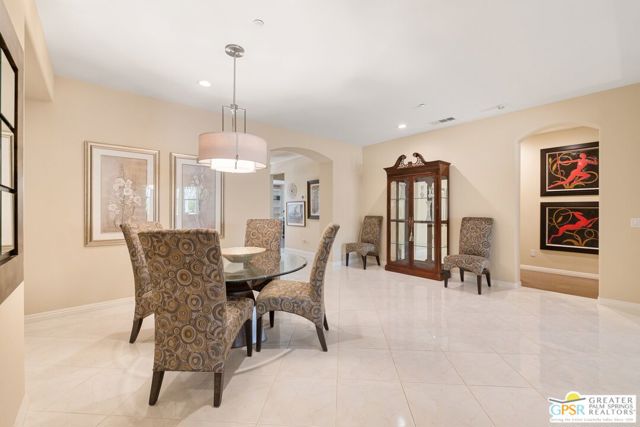 1850 Savanna Way, Palm Springs CA: https://media.crmls.org/mediaz/7cb4976f-88bb-4c9c-9952-f1fb3019da2d.jpg