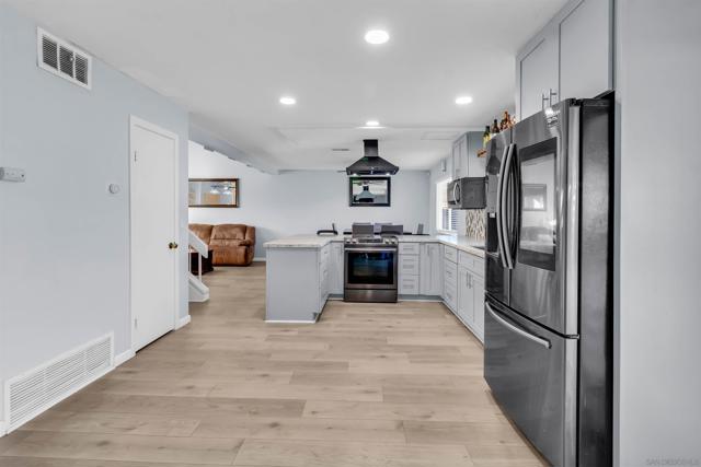 341 Paraiso Ave, Spring Valley CA: https://media.crmls.org/mediaz/7cb5cae1-e01f-42ae-8c83-59e65faa249f.jpg