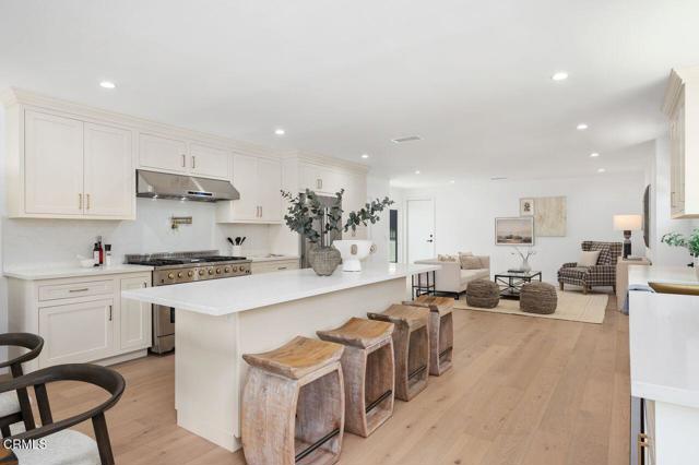 1105 Fairview Drive, La Canada Flintridge CA: https://media.crmls.org/mediaz/7cb6f954-d4da-461f-befa-0445c2137413.jpg