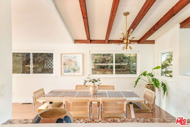 5108 Escobedo Drive, Woodland Hills CA: https://media.crmls.org/mediaz/7cb702da-1f0e-4893-8266-a49d020361b9.jpg