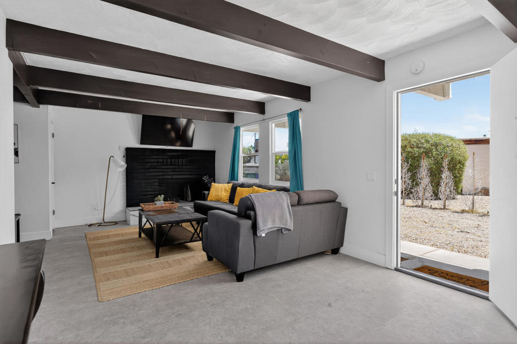 MLS #219148904DA image #4