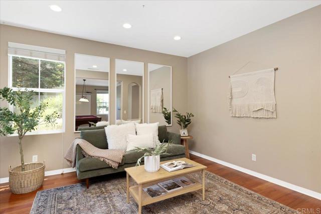 Detail Gallery Image 7 of 38 For 15809 Concord Ridge, San Diego,  CA 92127 - 4 Beds | 3/1 Baths