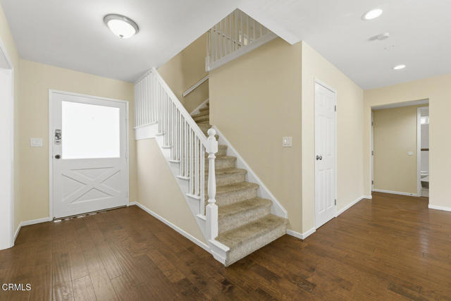 Detail Gallery Image 4 of 39 For 593 Talbert Ave, Simi Valley,  CA 93065 - 4 Beds | 2/1 Baths