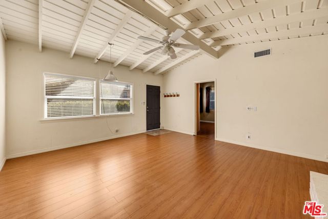15217 Hartsook Street photo 6