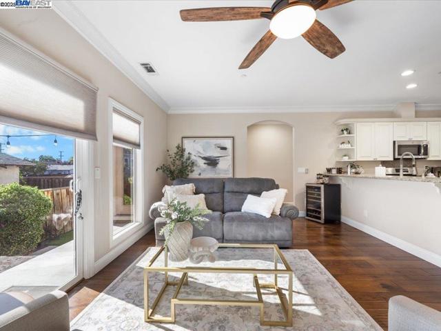 741 N N St, Livermore CA: https://media.crmls.org/mediaz/7cb8f51d-8d82-4d82-81db-12da97264ca0.jpg
