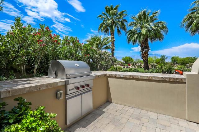 Image 33 of 44 For 42509 Via Prato