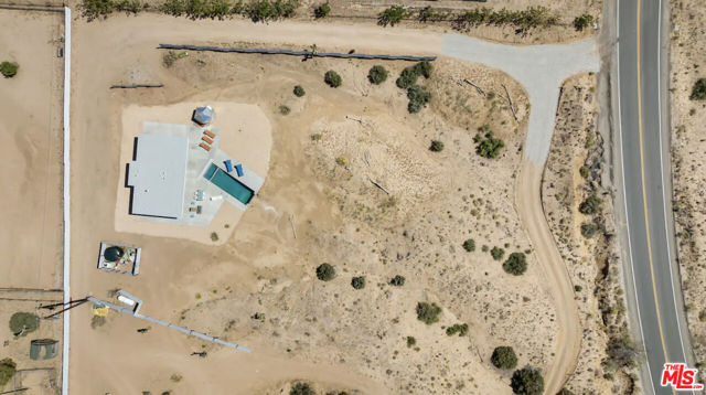 5215 Pioneertown Road, Pioneertown CA: https://media.crmls.org/mediaz/7cba92c8-9d4b-4b06-ae94-eb62ed3d86b5.jpg