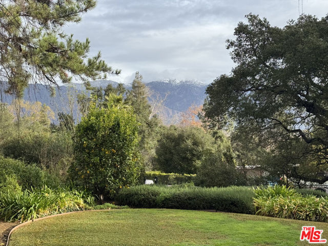 1215 Linda Ridge Lane, Pasadena CA: https://media.crmls.org/mediaz/7cba9aa2-c952-4dee-befb-2f018131c406.jpg