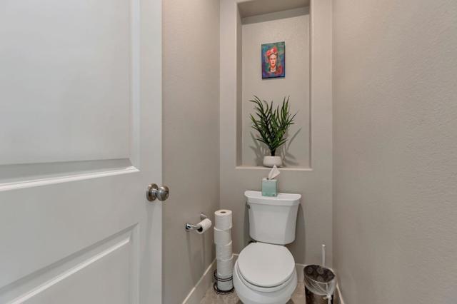 1667 Santana Ranch Drive, Hollister CA: https://media.crmls.org/mediaz/7cbbcb97-0332-4231-b062-7281ec517105.jpg