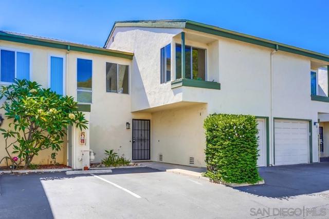5450 Kiowa Dr, La Mesa CA: https://media.crmls.org/mediaz/7cbca14d-0910-4c9a-bfb6-5462da4e7a57.jpg