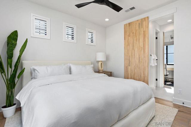 1136 Molara Lane, Encinitas CA: https://media.crmls.org/mediaz/7cbcf97c-5db2-4b3d-8050-3d1fbc577df8.jpg