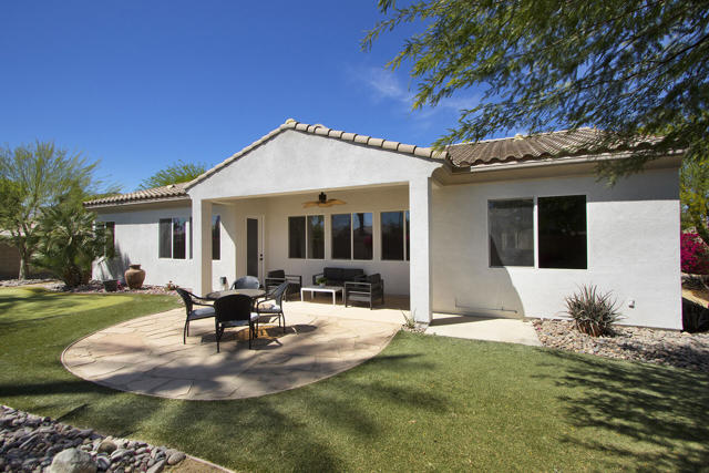 44520 Via Terra Nova, La Quinta CA: https://media.crmls.org/mediaz/7cbd277d-3793-4333-b941-b67ff857a9e7.jpg