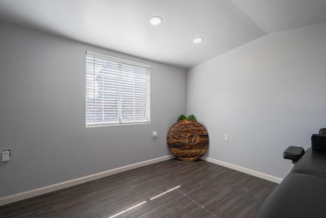 890 Sloat Drive, Salinas CA: https://media.crmls.org/mediaz/7cbd32ea-2ad9-4377-a3c2-21e87492c904.jpg