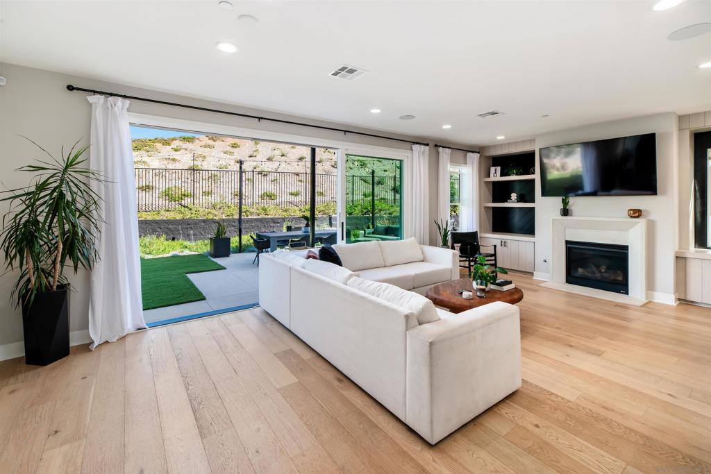 998 Woodhaven - photo 13