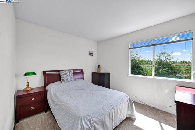 16230 Calypso Ct, San Leandro CA: https://media.crmls.org/mediaz/7cbd8ebc-eeed-498b-9299-b8aaaded98bd.jpg