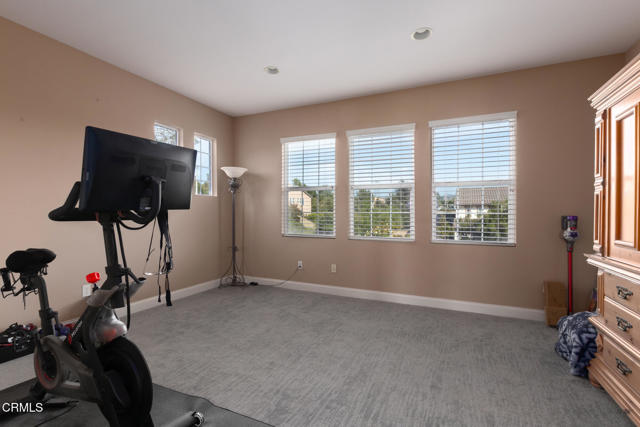 Image 23 of 60 For 10931 Shadow Hills Avenue