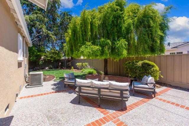 2377 Manhattan Place, Santa Clara CA: https://media.crmls.org/mediaz/7cbe4423-6cad-4e32-a2a3-3cde0263b4d1.jpg