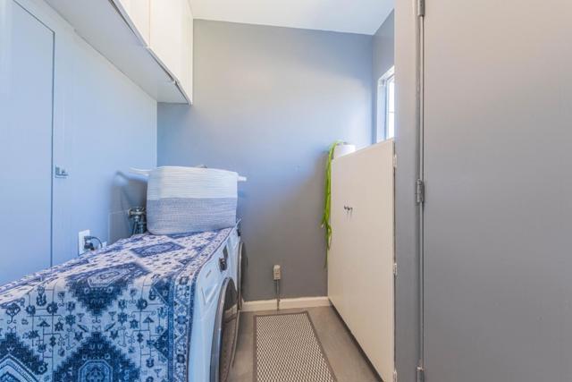 813 Pajaro Street, Salinas CA: https://media.crmls.org/mediaz/7cbed909-0ec1-43d8-904e-446aa4469898.jpg