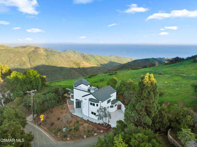 26200 Lockwood Road, Malibu CA: https://media.crmls.org/mediaz/7cbf1398-91e7-4c03-b9b7-2d2a9ae32b24.jpg