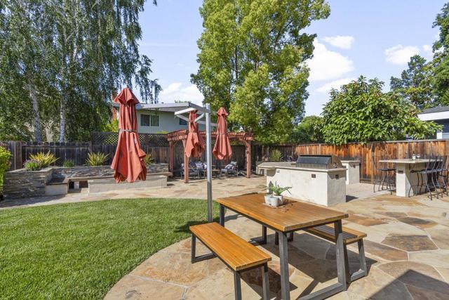 599 Dawn Drive, Sunnyvale CA: https://media.crmls.org/mediaz/7cbf412e-596d-4afc-a7de-0837cbff41ce.jpg