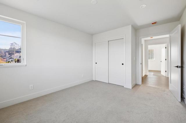 577 Creekside Court, Half Moon Bay CA: https://media.crmls.org/mediaz/7cc06ec3-3525-43be-bd79-36a9f87b2808.jpg