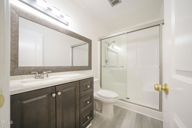 4925 Indian Wood Road, Culver City CA: https://media.crmls.org/mediaz/7cc0f9ee-6df5-4938-9578-763fe03f28f6.jpg