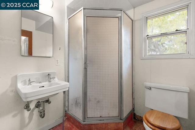 36 Vallecito Lane, Orinda CA: https://media.crmls.org/mediaz/7cc1079e-77b1-461c-aa5f-6af8c12b7713.jpg