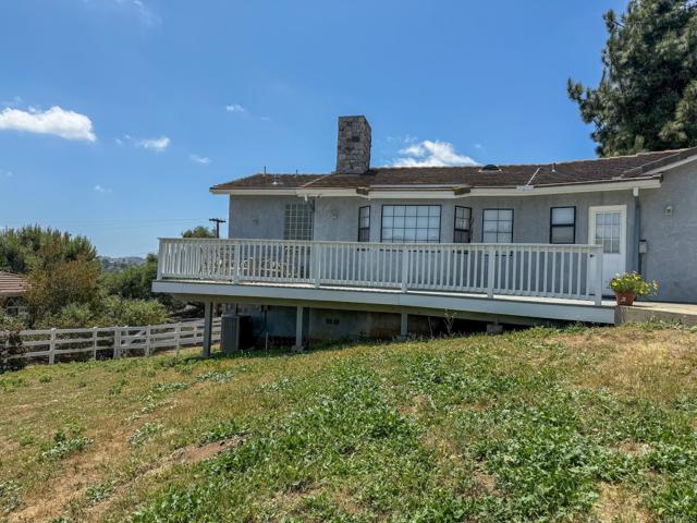 3048 Jason Road, Fallbrook CA: https://media.crmls.org/mediaz/7cc1849e-21d5-4781-b3d7-d33fa469371c.jpg