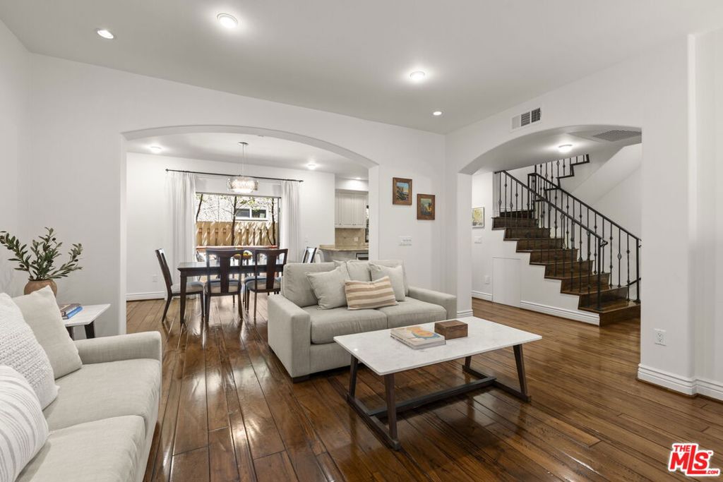908 17th Street #4