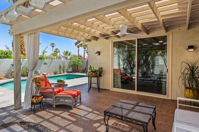 Image 23 of 38 For 52505 Avenida Alvarado