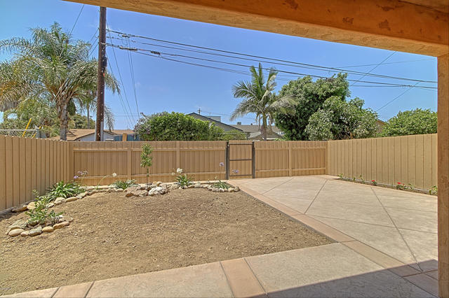 159 S Hayes Avenue, Oxnard CA: https://media.crmls.org/mediaz/7cc24548-9835-4c43-b648-e7c0eb9952e6.jpg