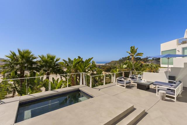 121 Via De La Valle, Del Mar CA: https://media.crmls.org/mediaz/7cc265ca-1177-4ab5-8683-e97b540f0e78.jpg