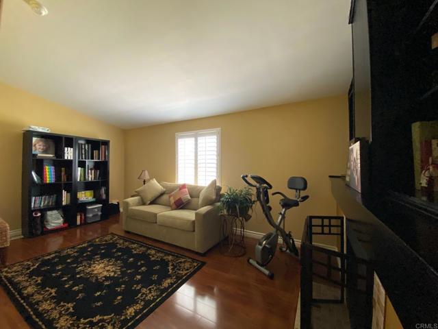 11851 Riverside Dr, Lakeside CA: https://media.crmls.org/mediaz/7cc3935d-8391-4dd5-8f50-e06cbd3399d8.jpg