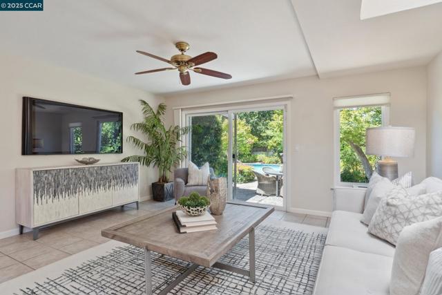 149 Rock Oak Court, Walnut Creek CA: https://media.crmls.org/mediaz/7cc3cee5-9f91-4a55-8d80-95bf4a3c4e70.jpg