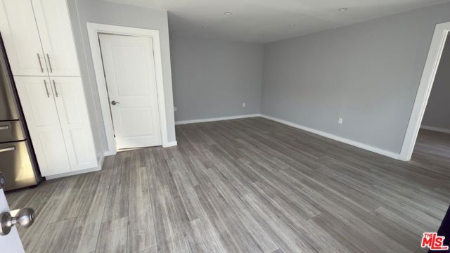 515 Myrtle Street, Glendale CA: https://media.crmls.org/mediaz/7cc43f9b-11f5-4a58-acf0-e4e13ee11824.jpg