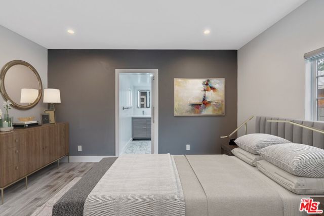 6713 Saint Clair Avenue, North Hollywood CA: https://media.crmls.org/mediaz/7cc4b160-13e6-4e3c-b820-a7508f267ca7.jpg